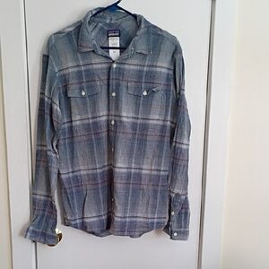 Patagonia Blue and Gray Organic Cotton Shirt